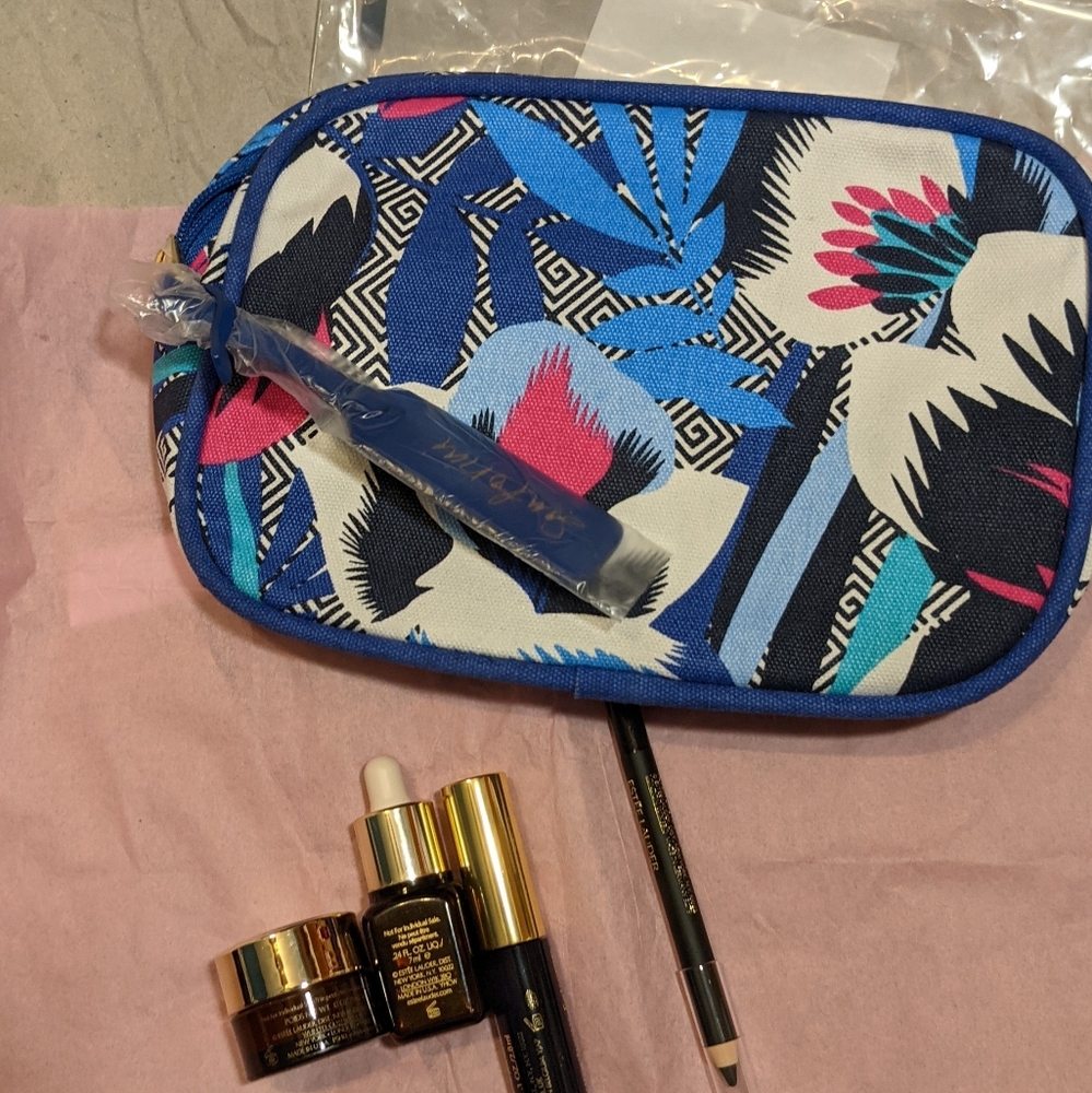 5 PCS Estee lauder NWT - Picture 4 of 4
